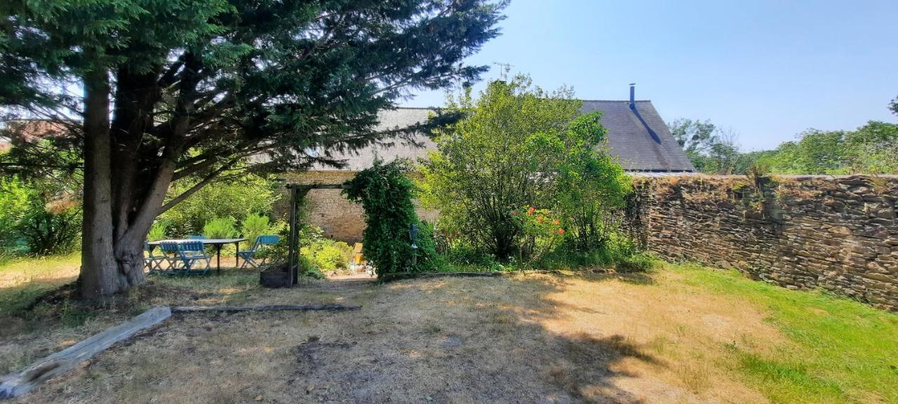 Chambres D'Hotes Domaine La Touche Pleine-Fougeres Exterior photo